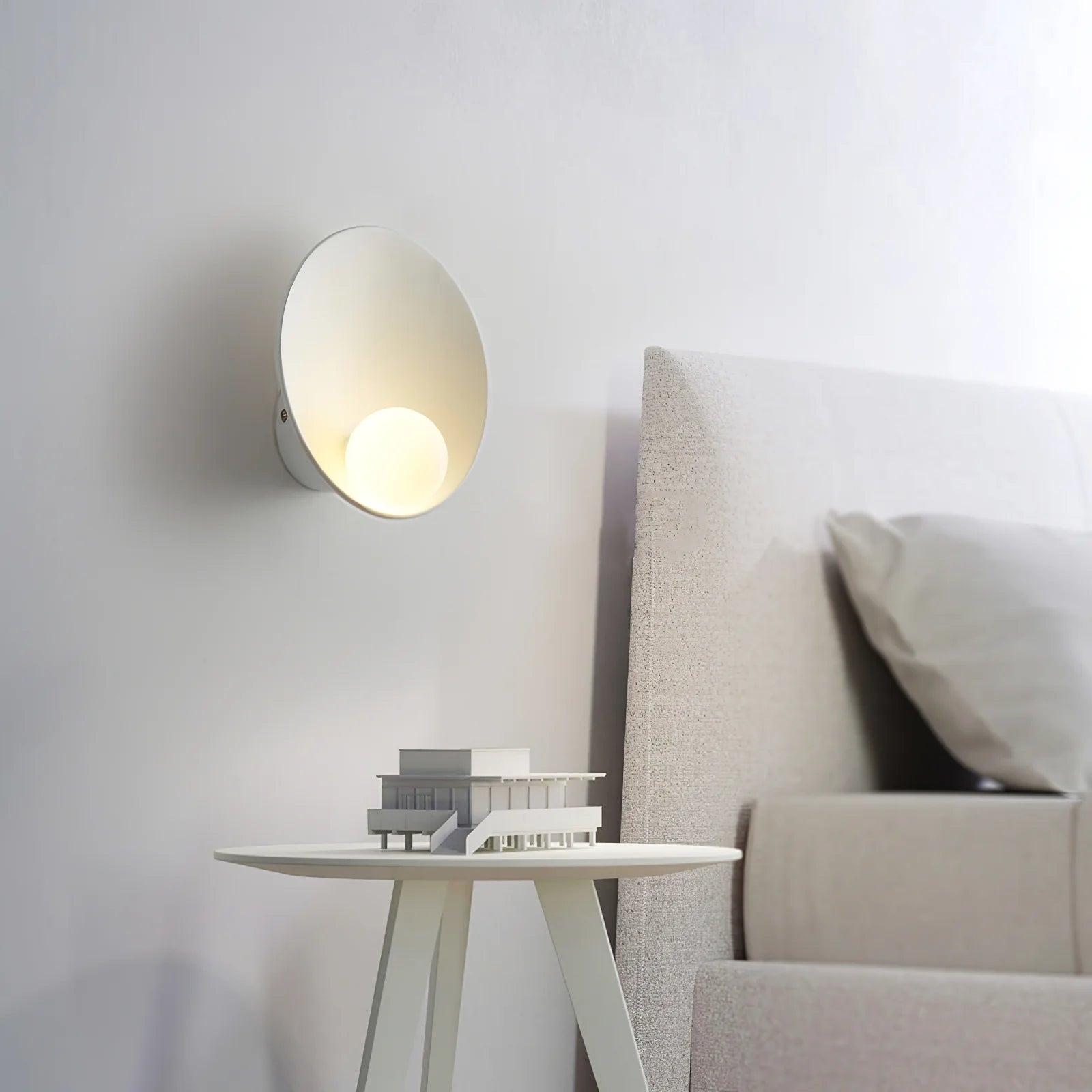 Musa Wall Lamp