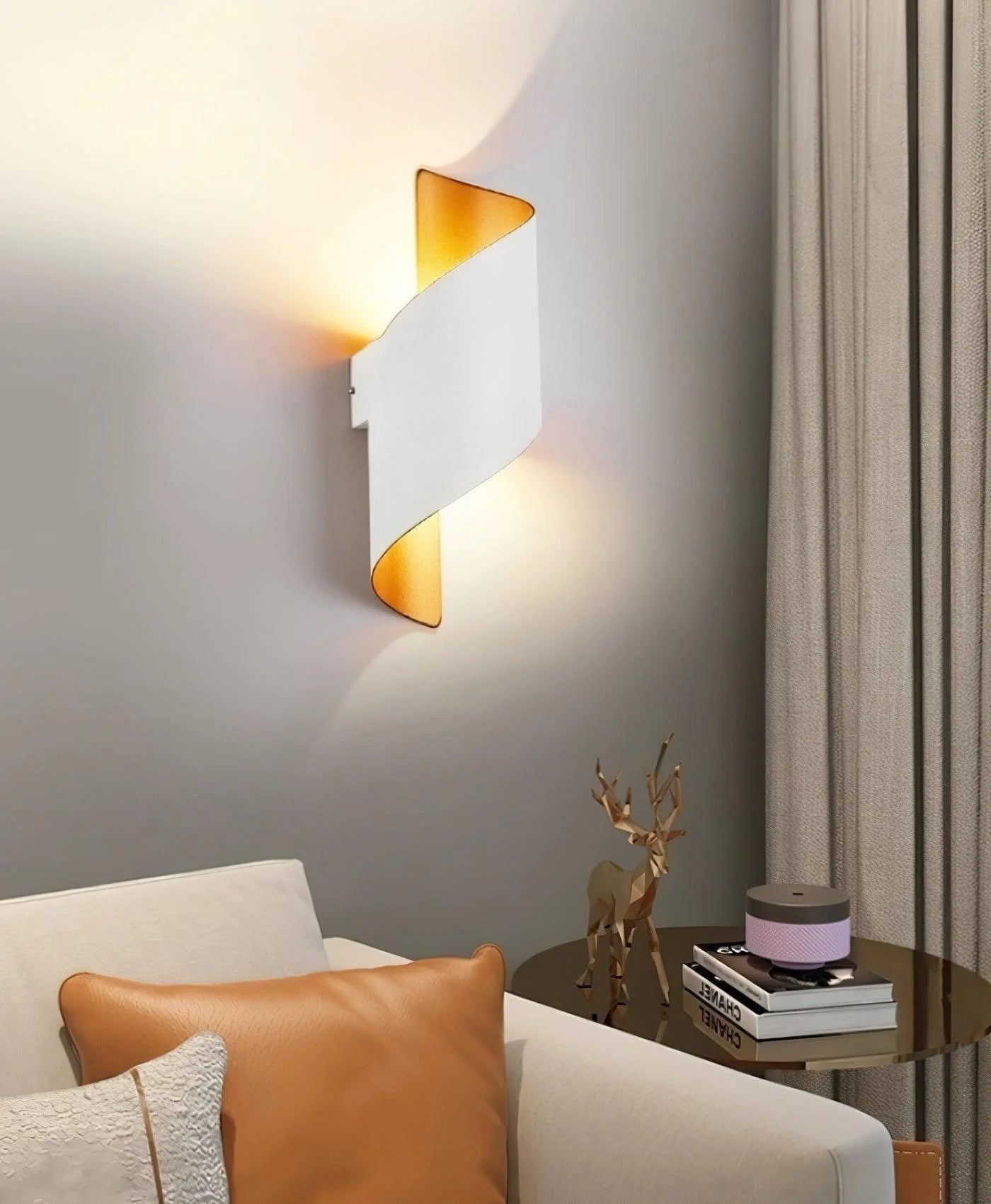 Helix Wall Lamp