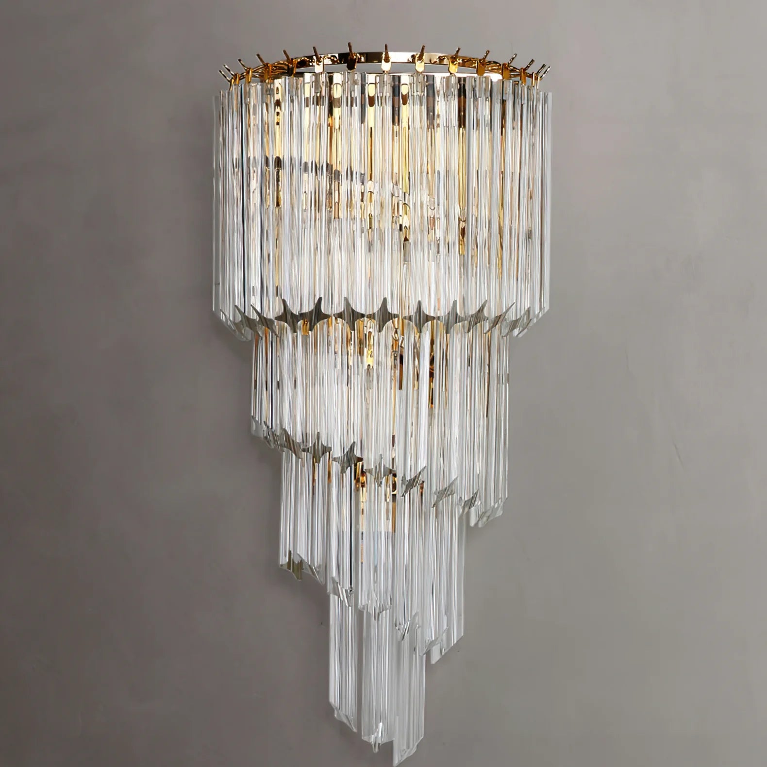 Amici Wall Lamp