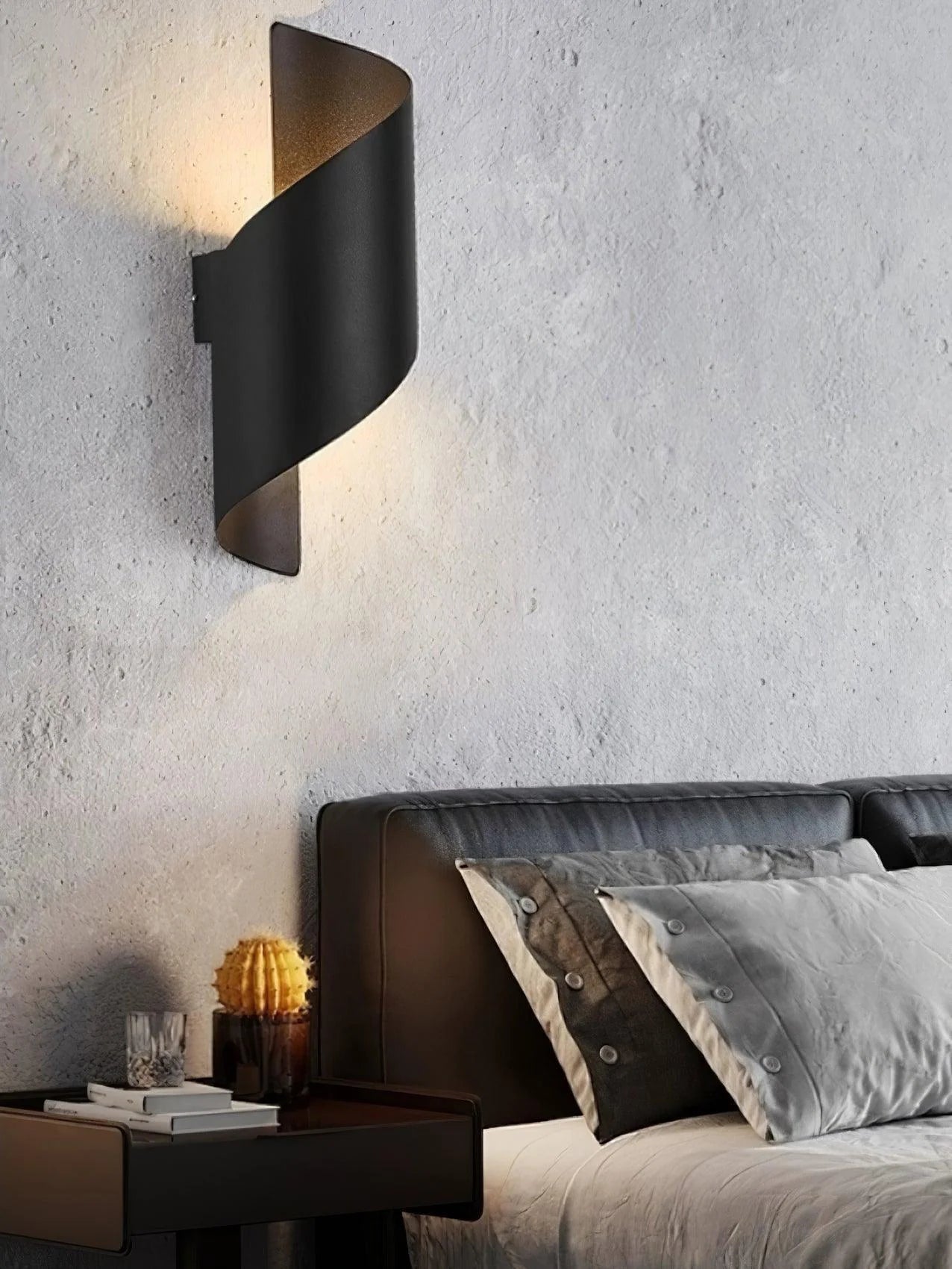 Helix Wall Lamp