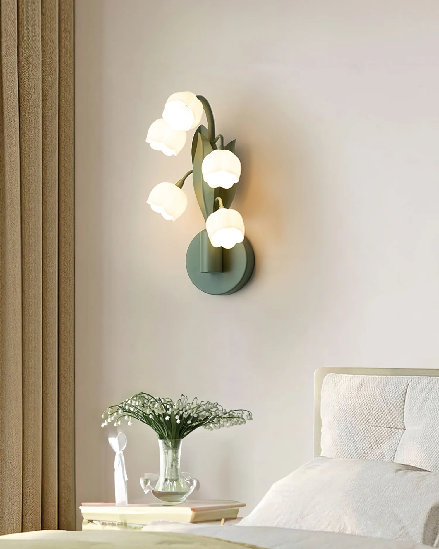 Bell Orchid Wall Lamp