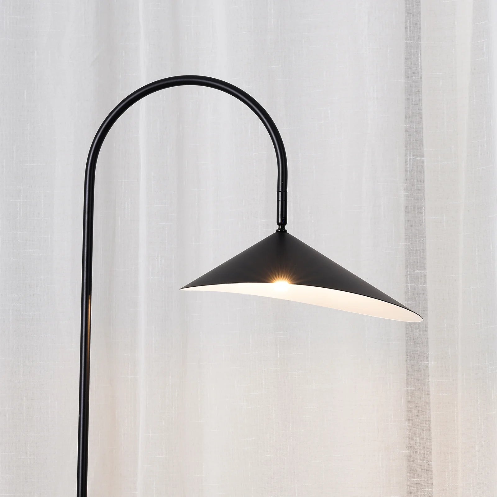 Arum Floor Lamp