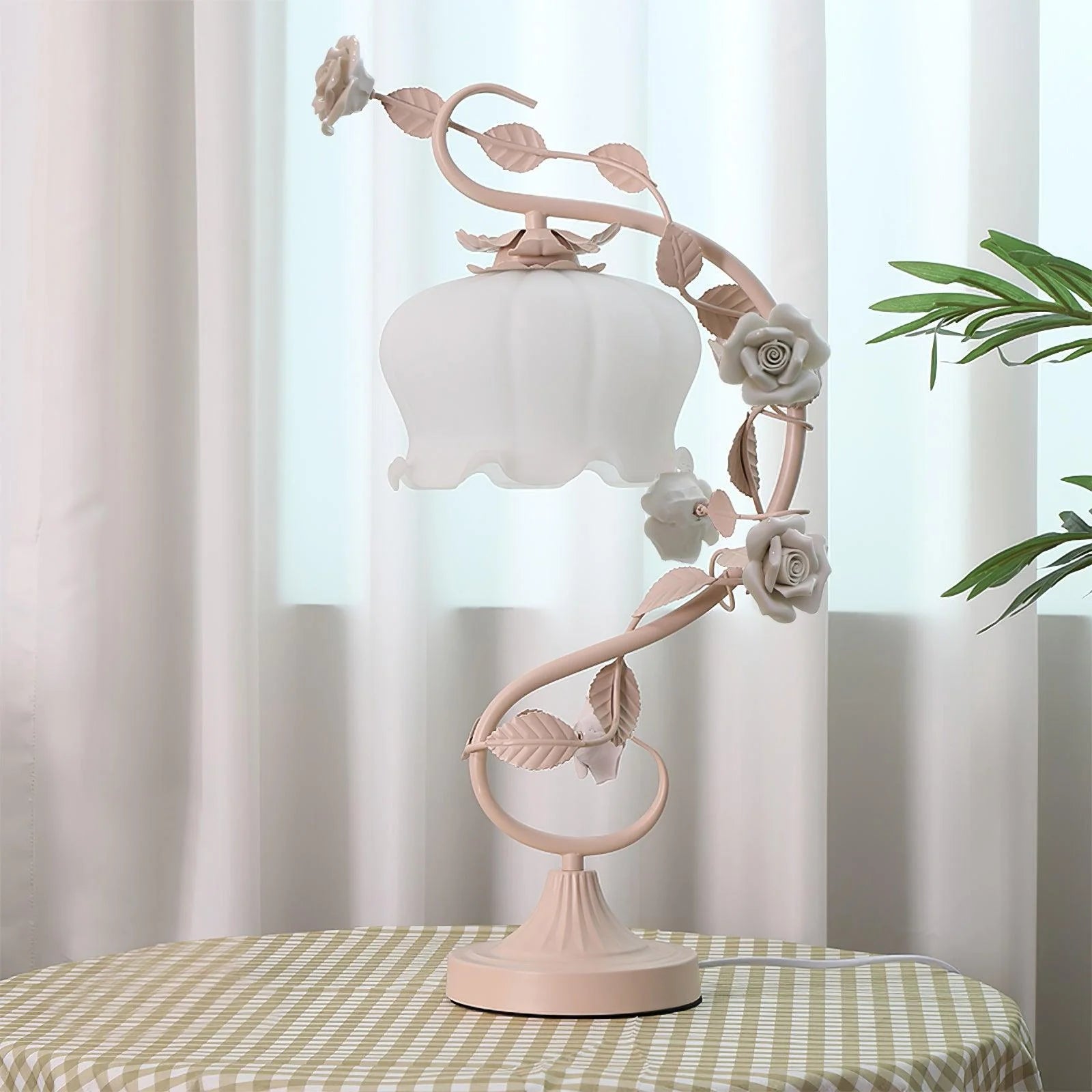 Aeyee Table Lamp