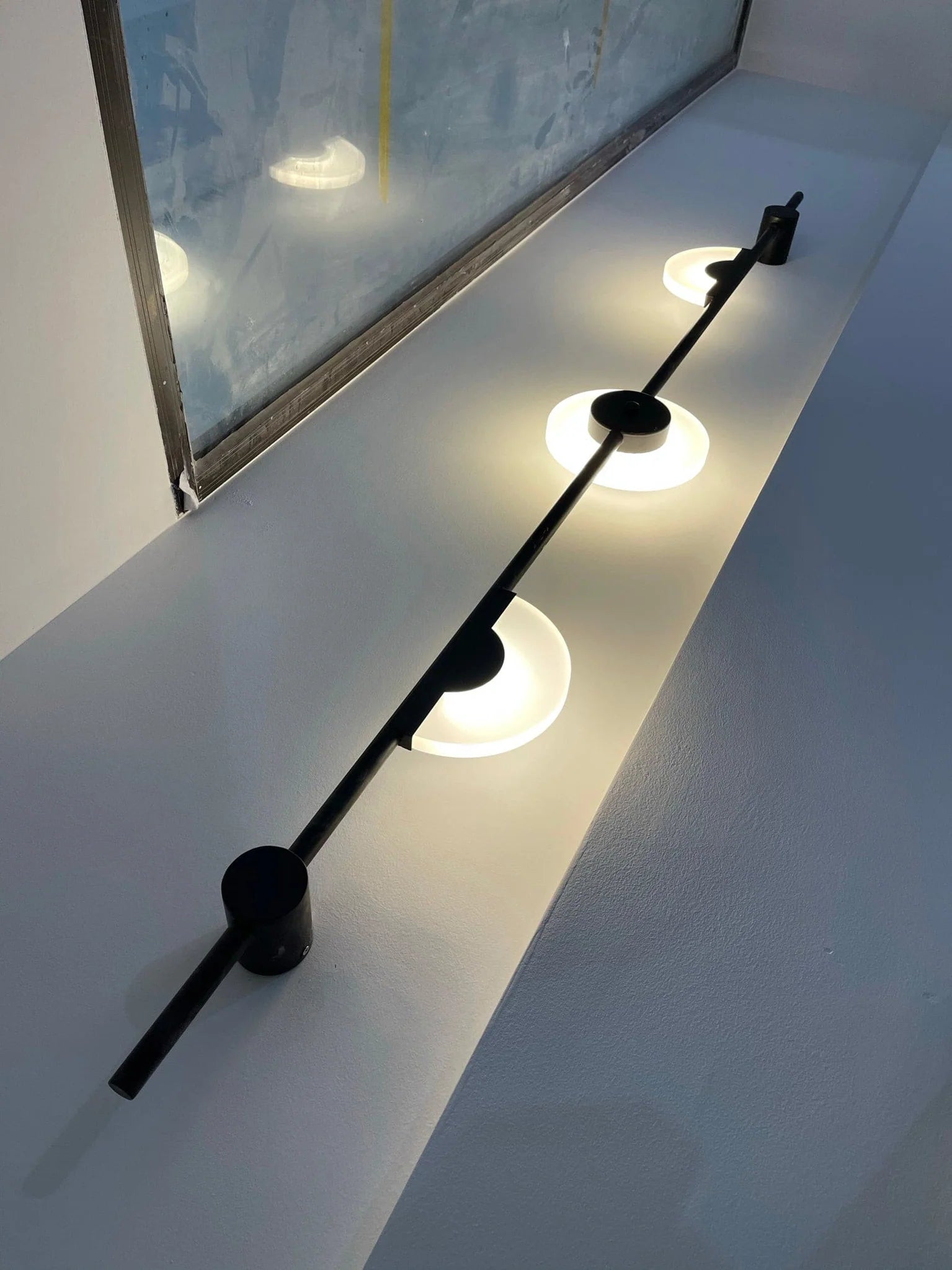 Black Slender Alabaster Wall Lamp