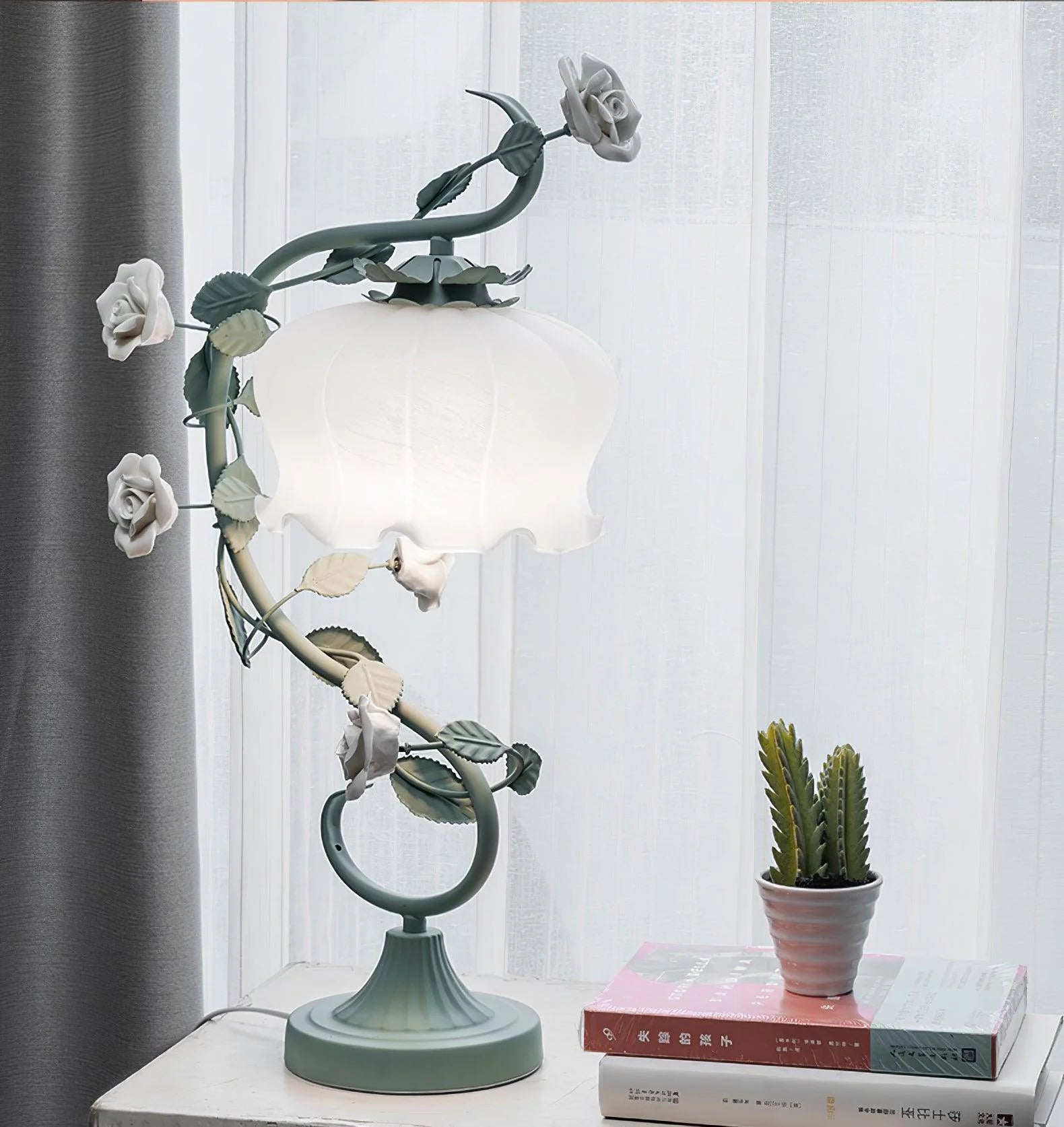 Aeyee Table Lamp