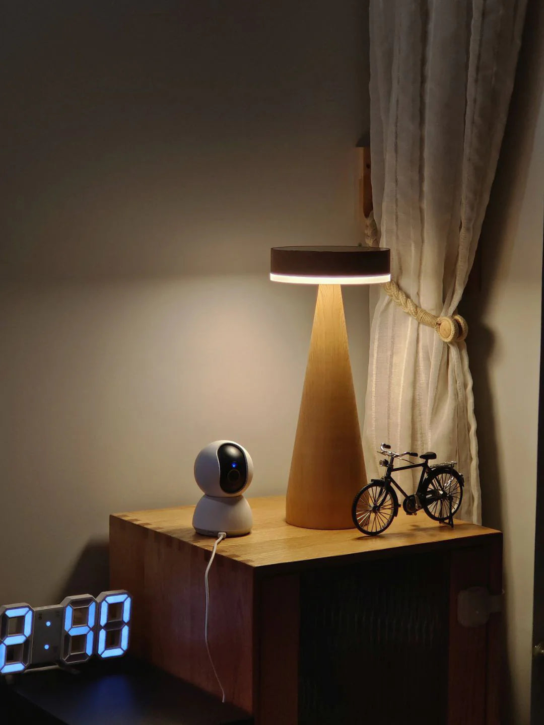 Lighthouse Built-in Battery Table Lamp