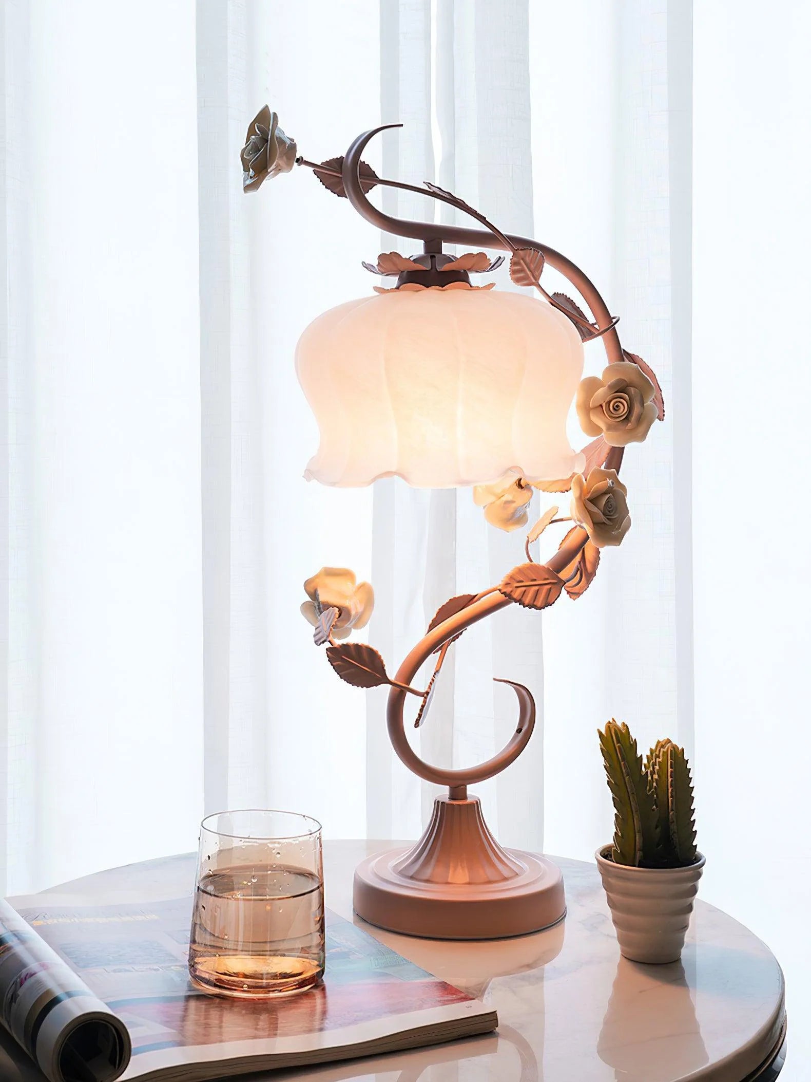 Aeyee Table Lamp