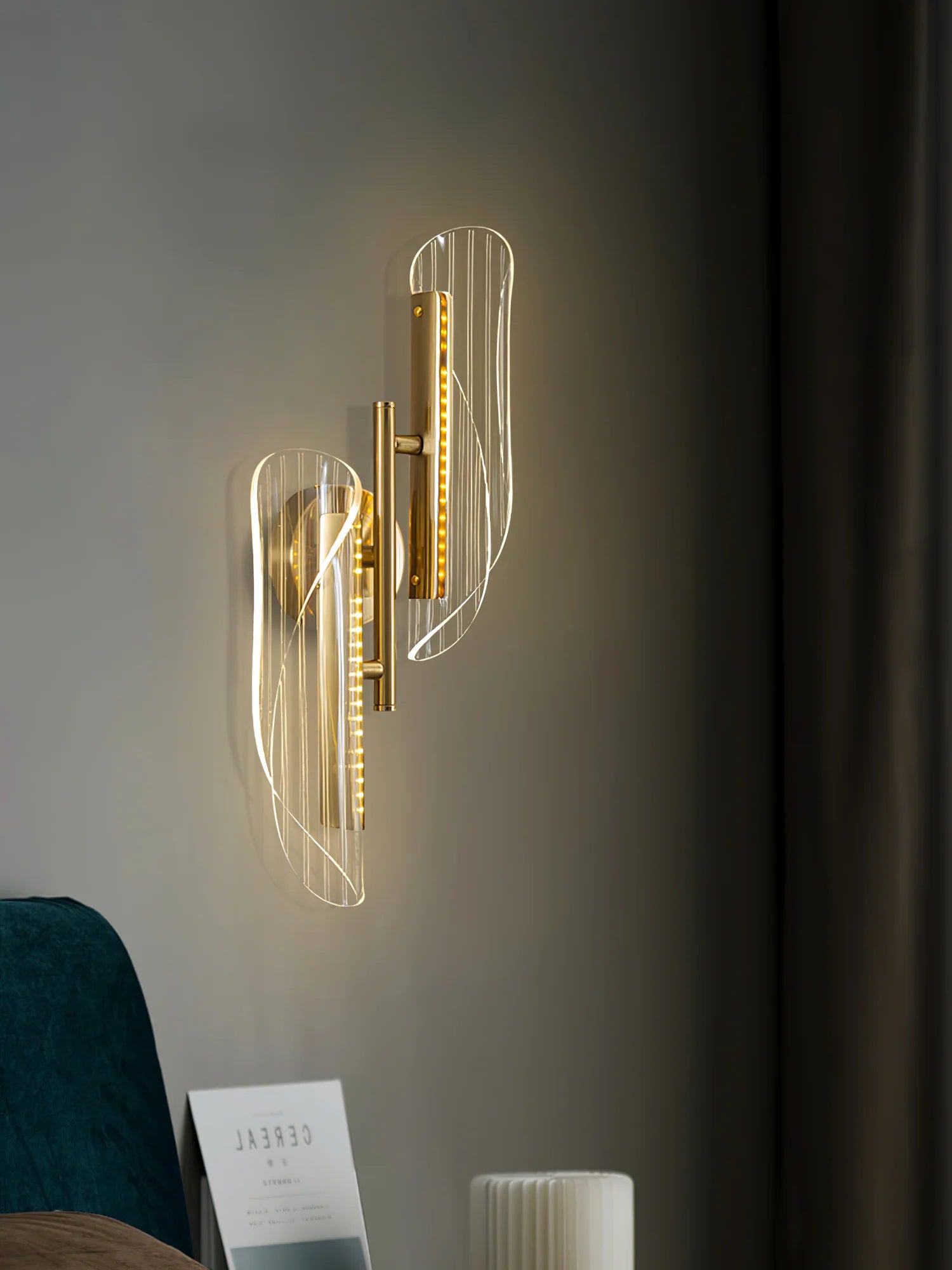 Hershal Luxe Wall Lamp