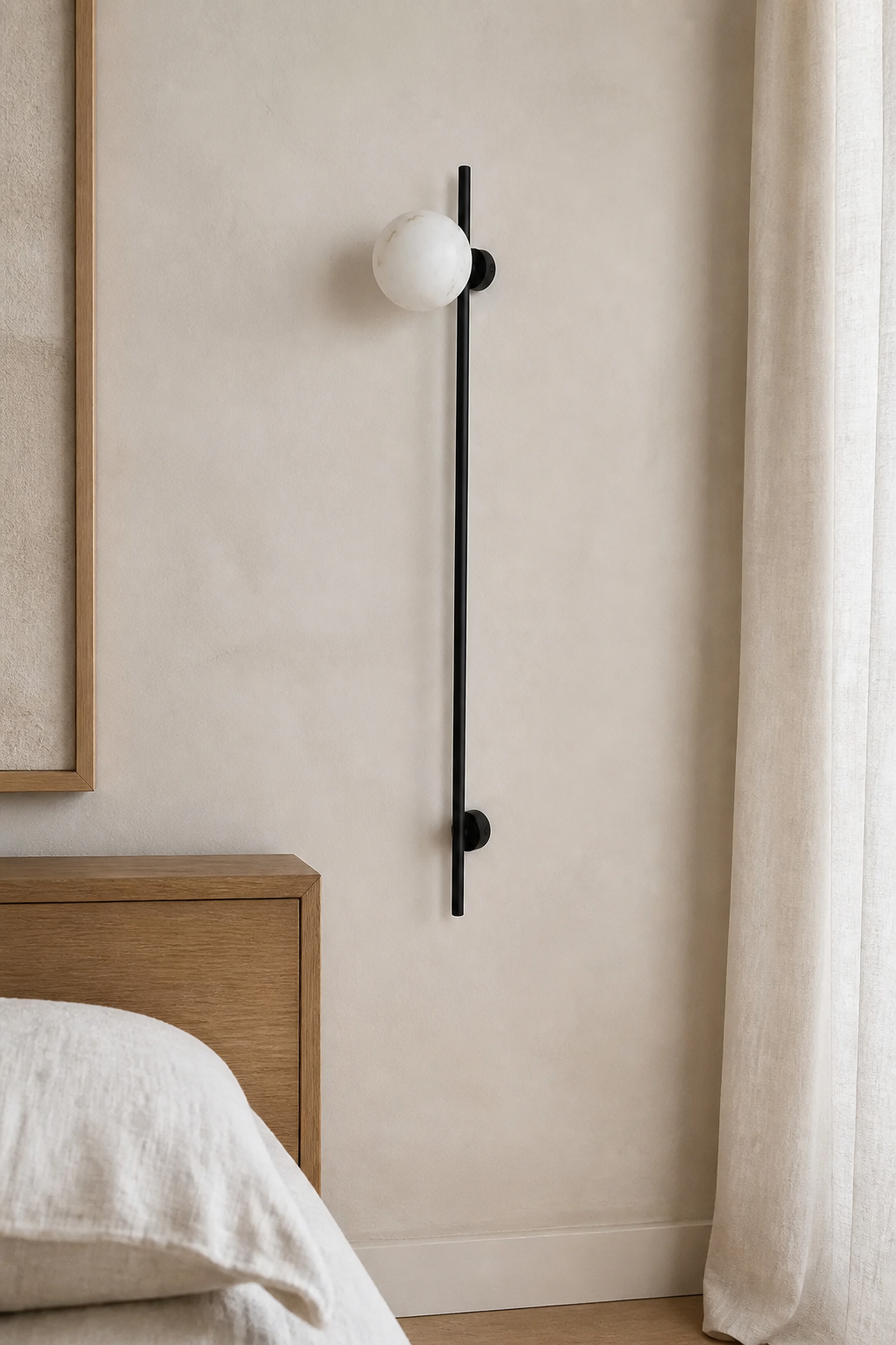 Sfera Alabaster Globe Vertical Wall Sconce