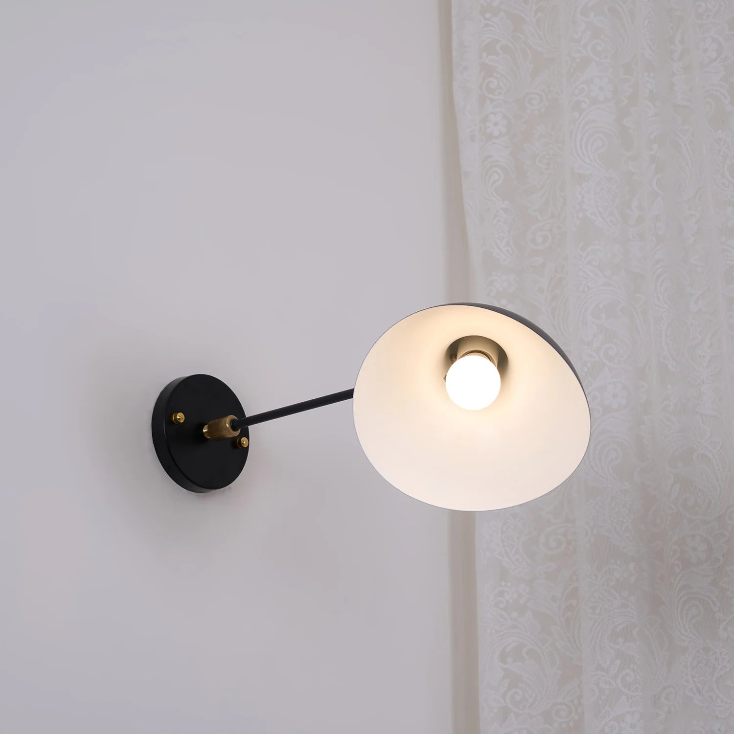 Mantis Wall Lamp