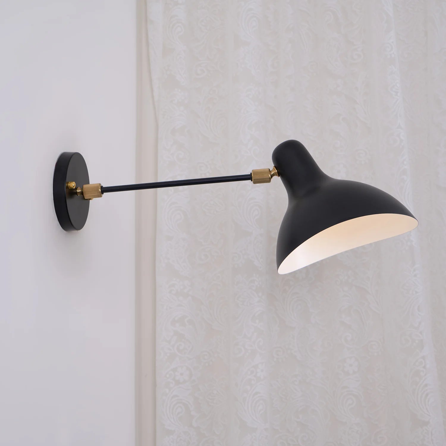 Mantis Wall Lamp