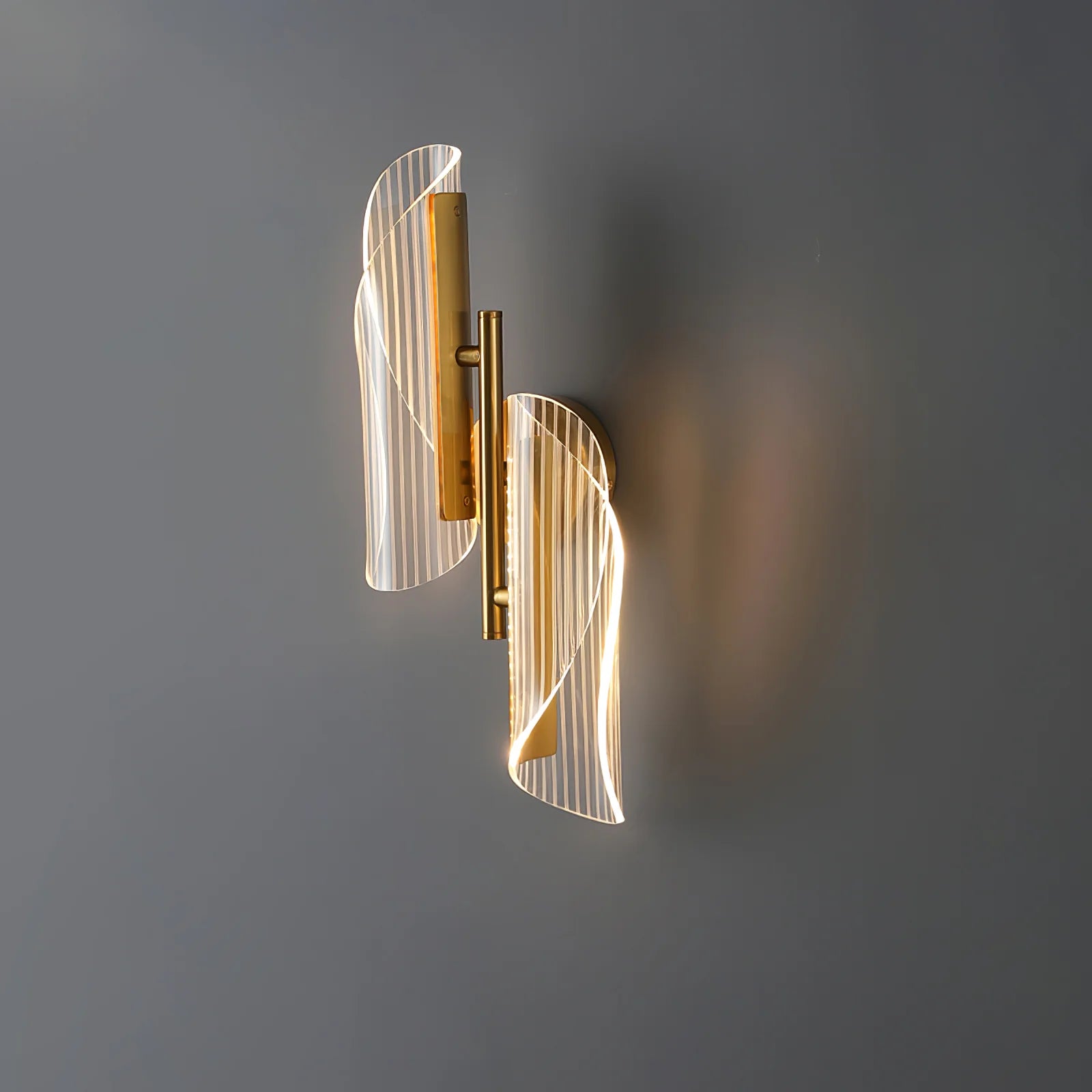 Hershal Luxe Wall Lamp