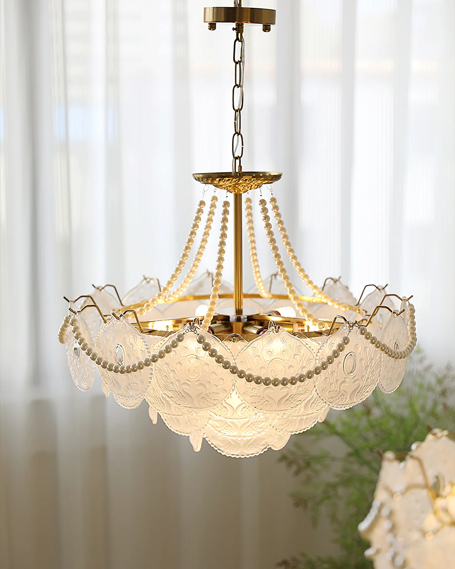 Pertid Chandelier