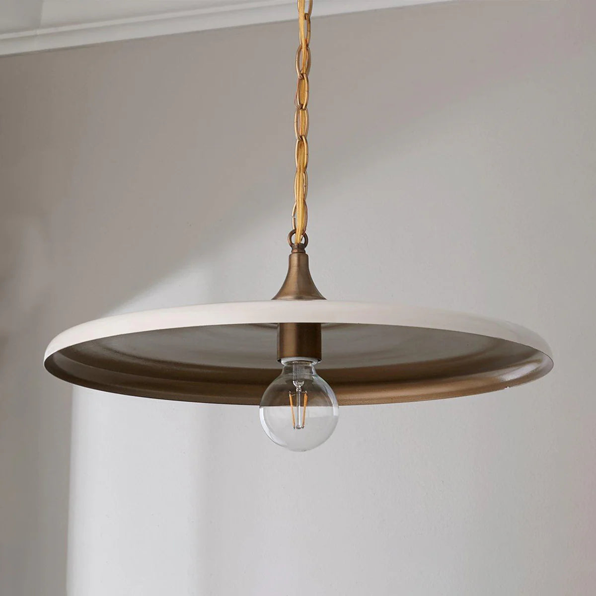 Julia Victor Pendant Lamp