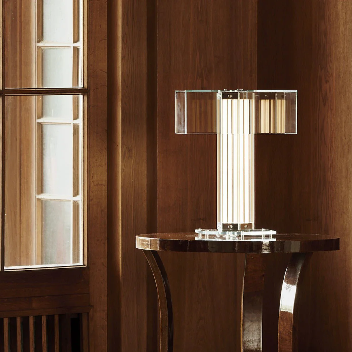 Super Wire Glass Table Lamp