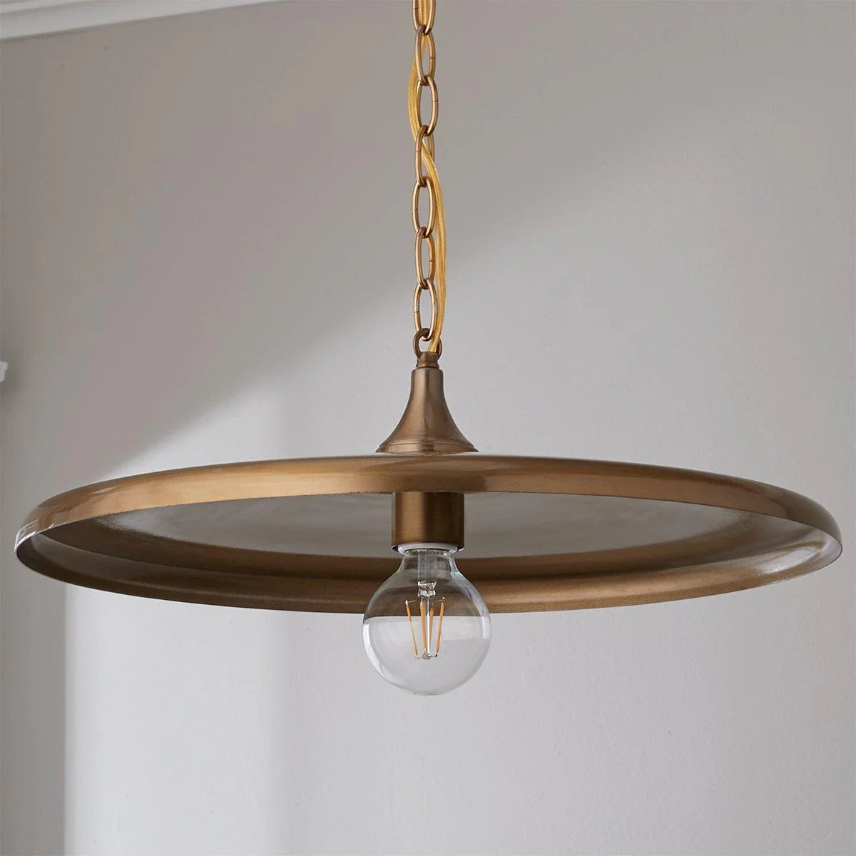 Julia Victor Pendant Lamp