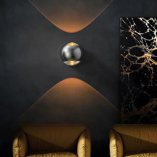 Io Verticale Wall Lamp