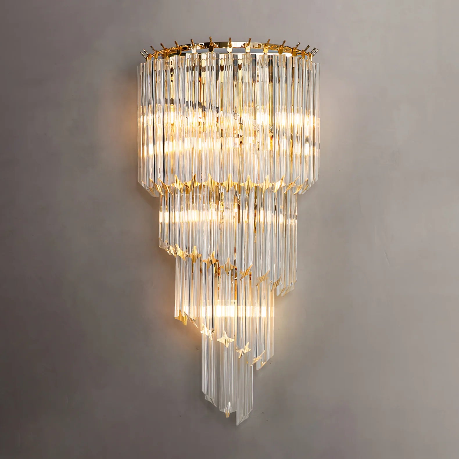 Amici Wall Lamp