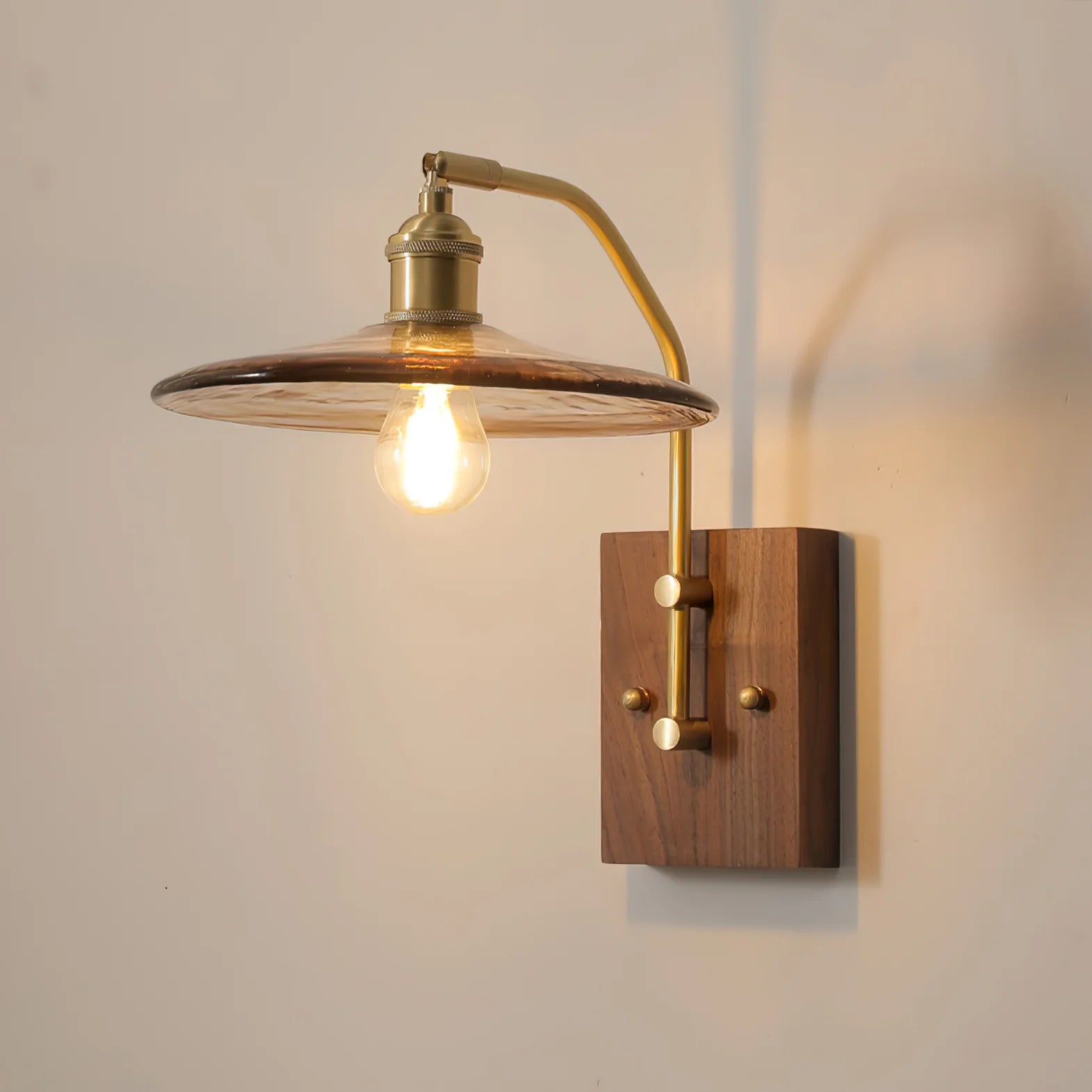 Runia Wall Lamp