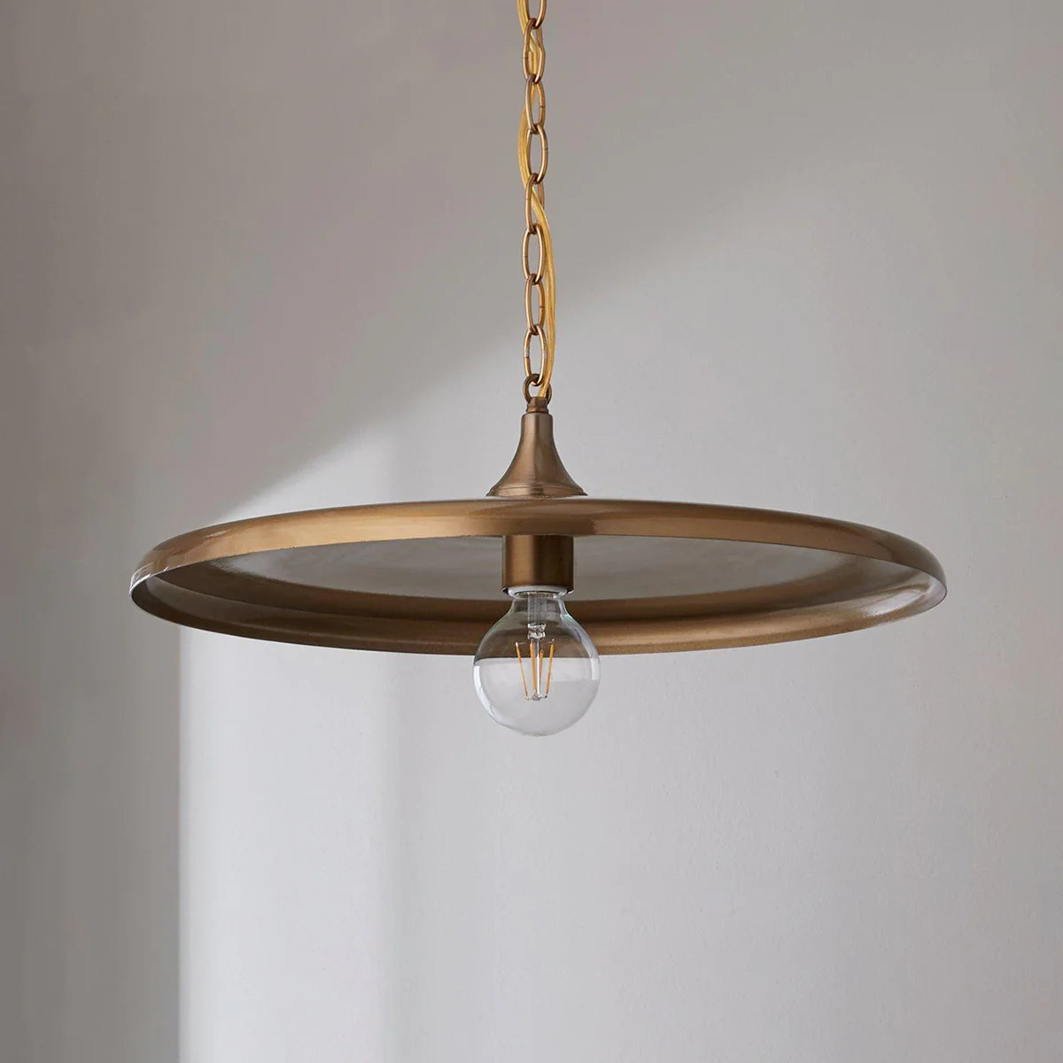 Julia Victor Pendant Lamp