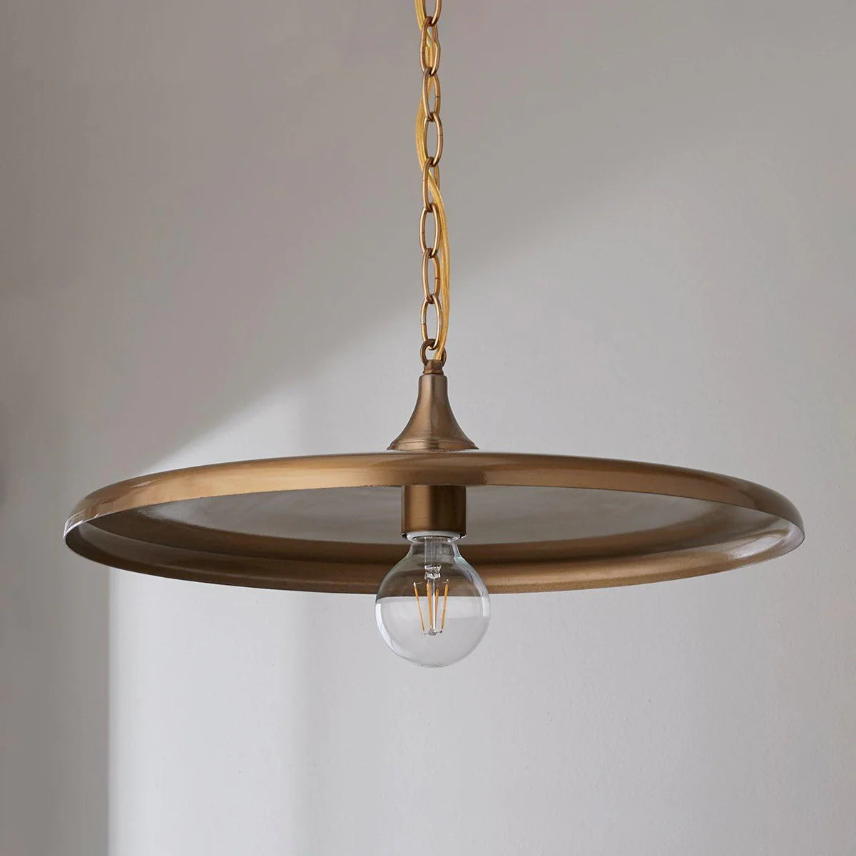 Julia Victor Pendant Lamp