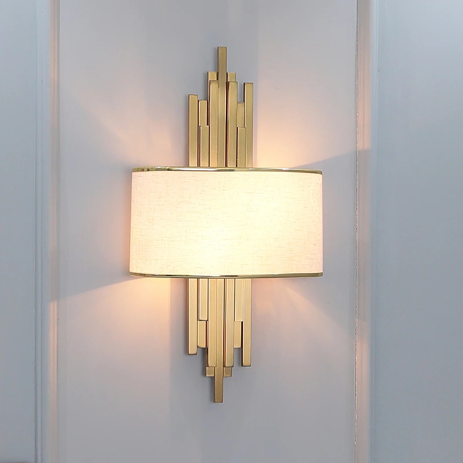 Laurina Wall Lamp