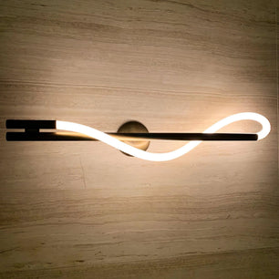 Leto Wall Lamp