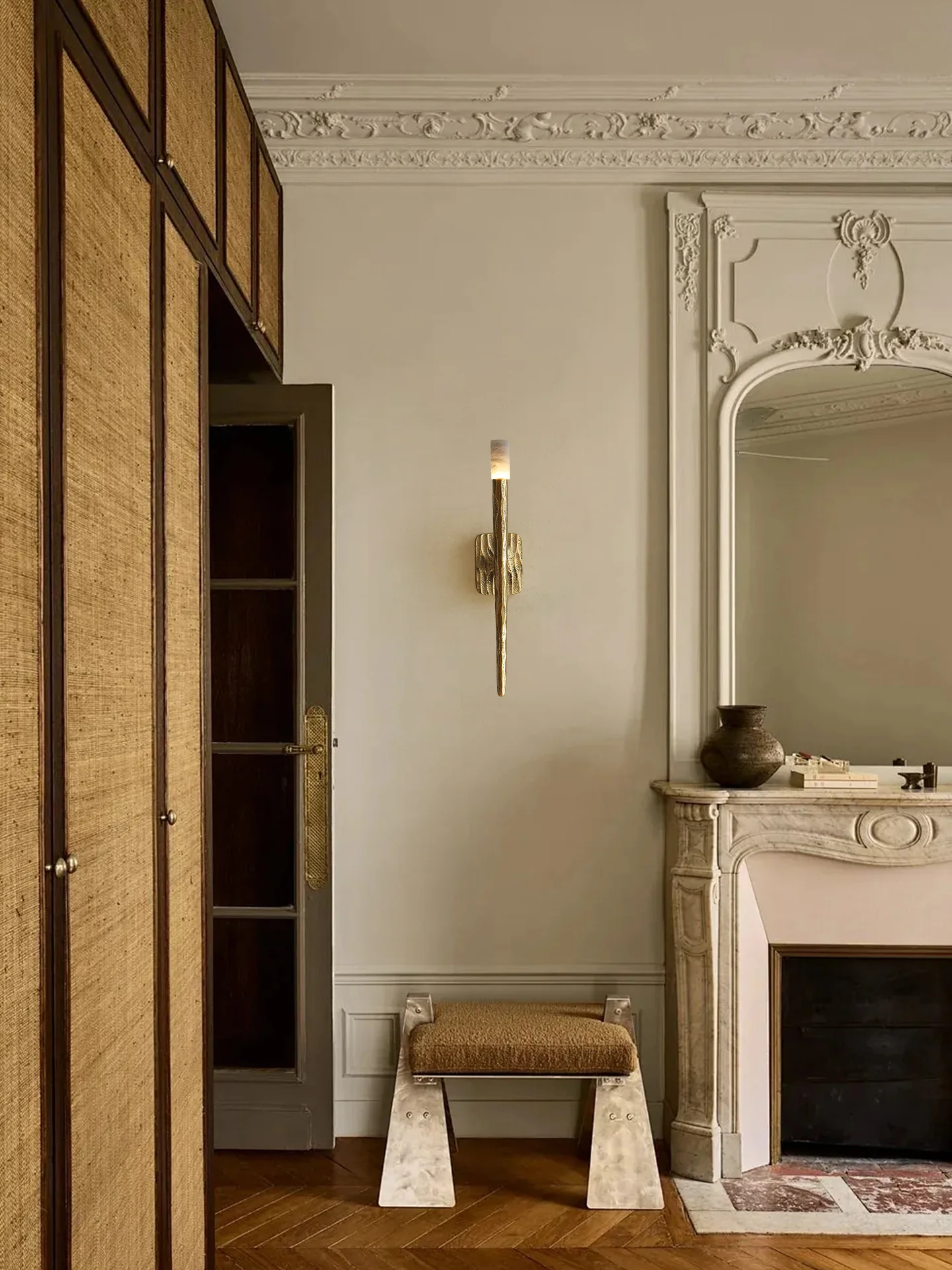 The Volterra Fluted Alabaster Sconce