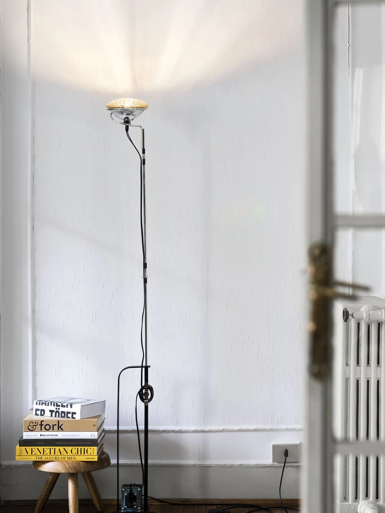 Toio Floor Lamp