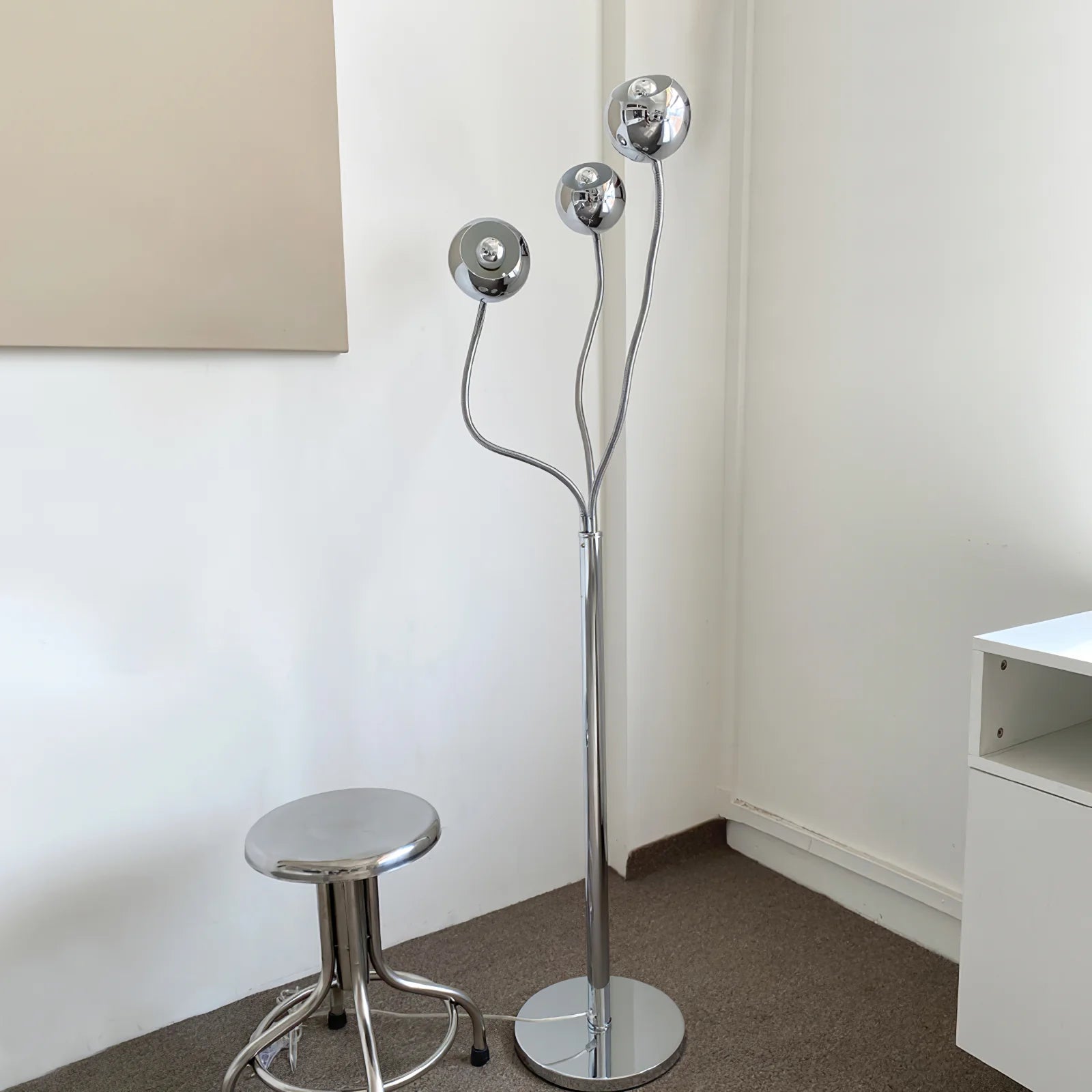 Eyeball Floor Lamp