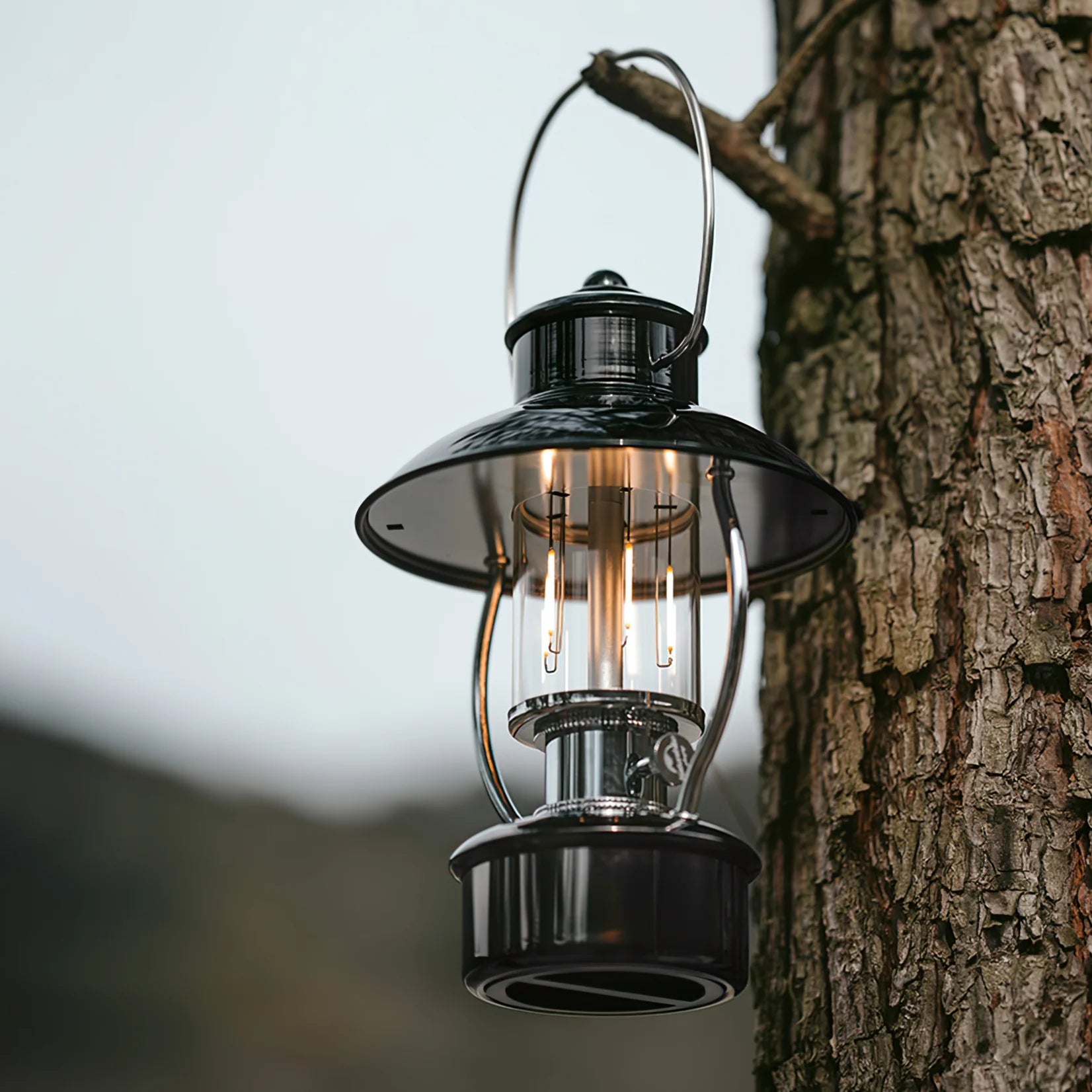 N80 Lantern Outdoor Table Lamp