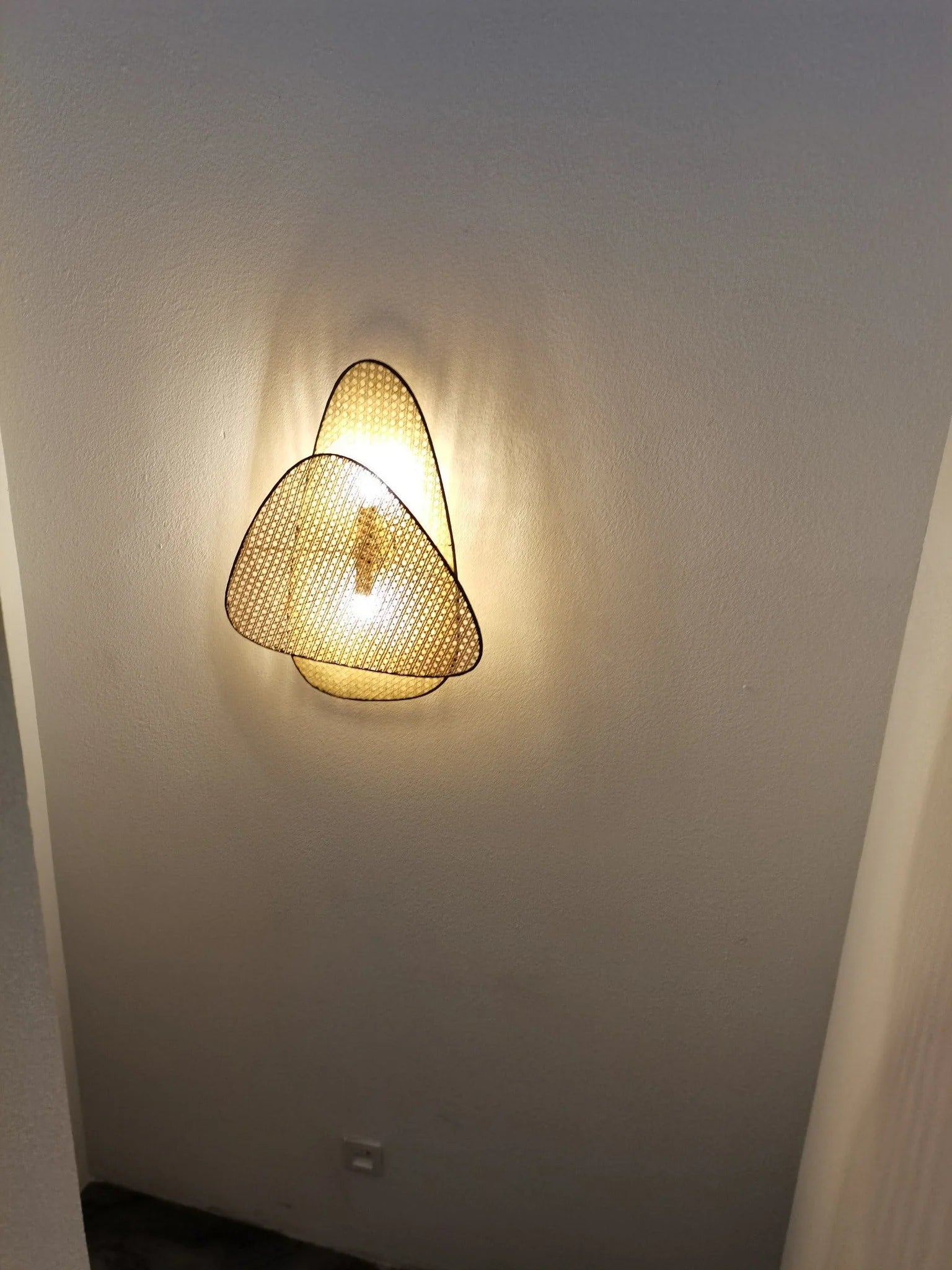 Screen Cannage Wall Lamp