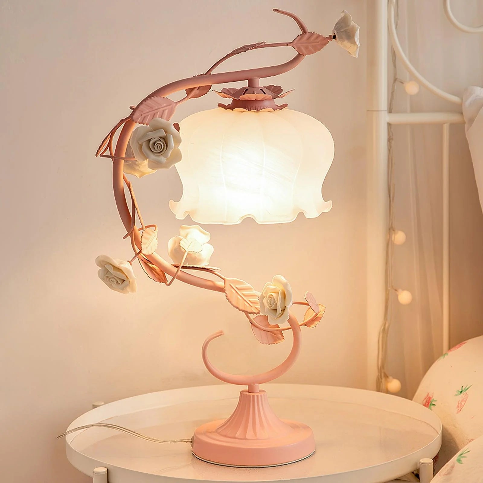 Aeyee Table Lamp