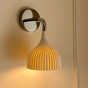 E Wall Lamp