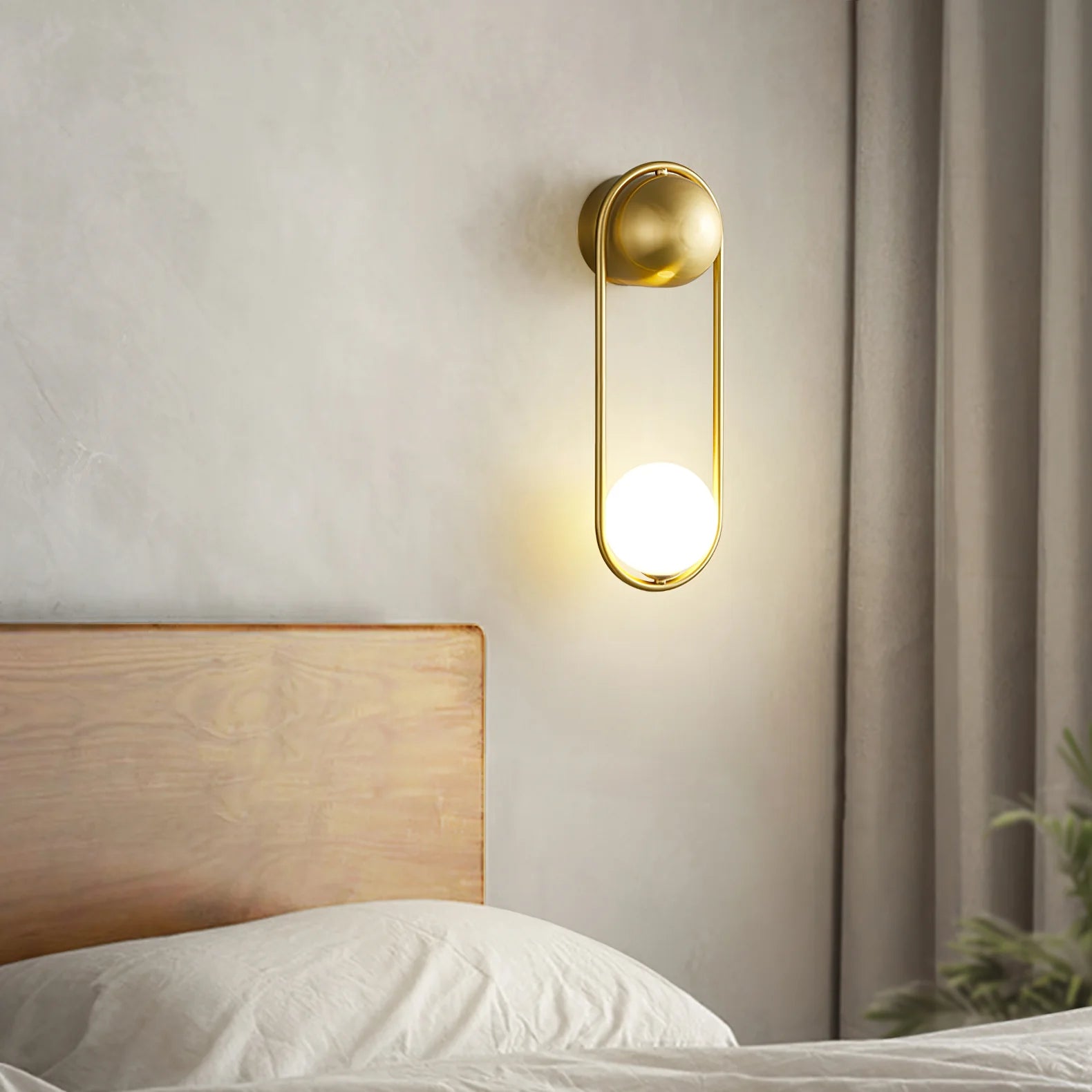 Mila Wall Lamp