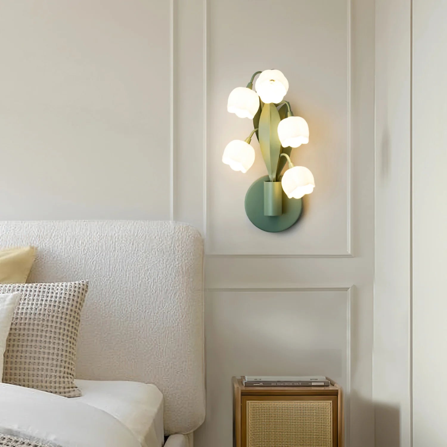 Bell Orchid Wall Lamp