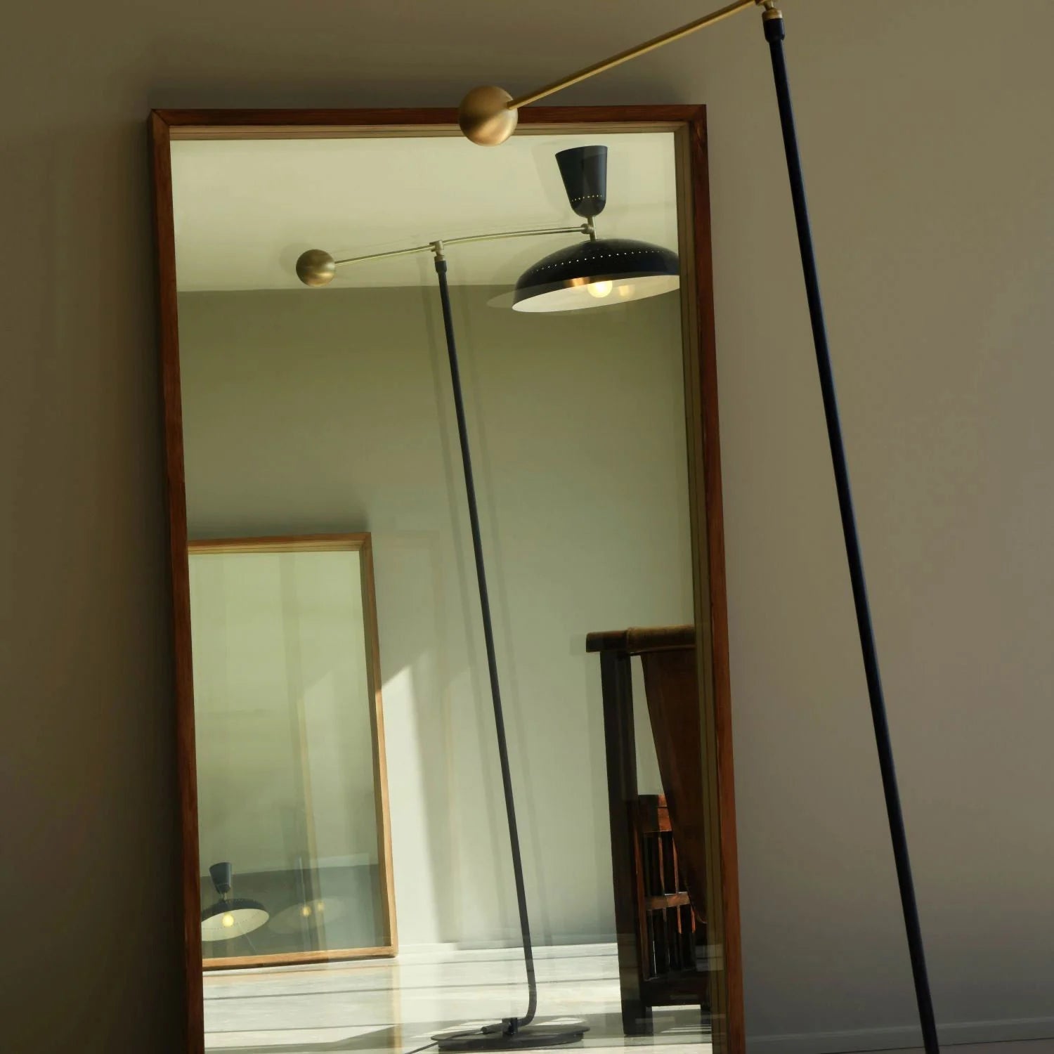 G1 Floor Lamp