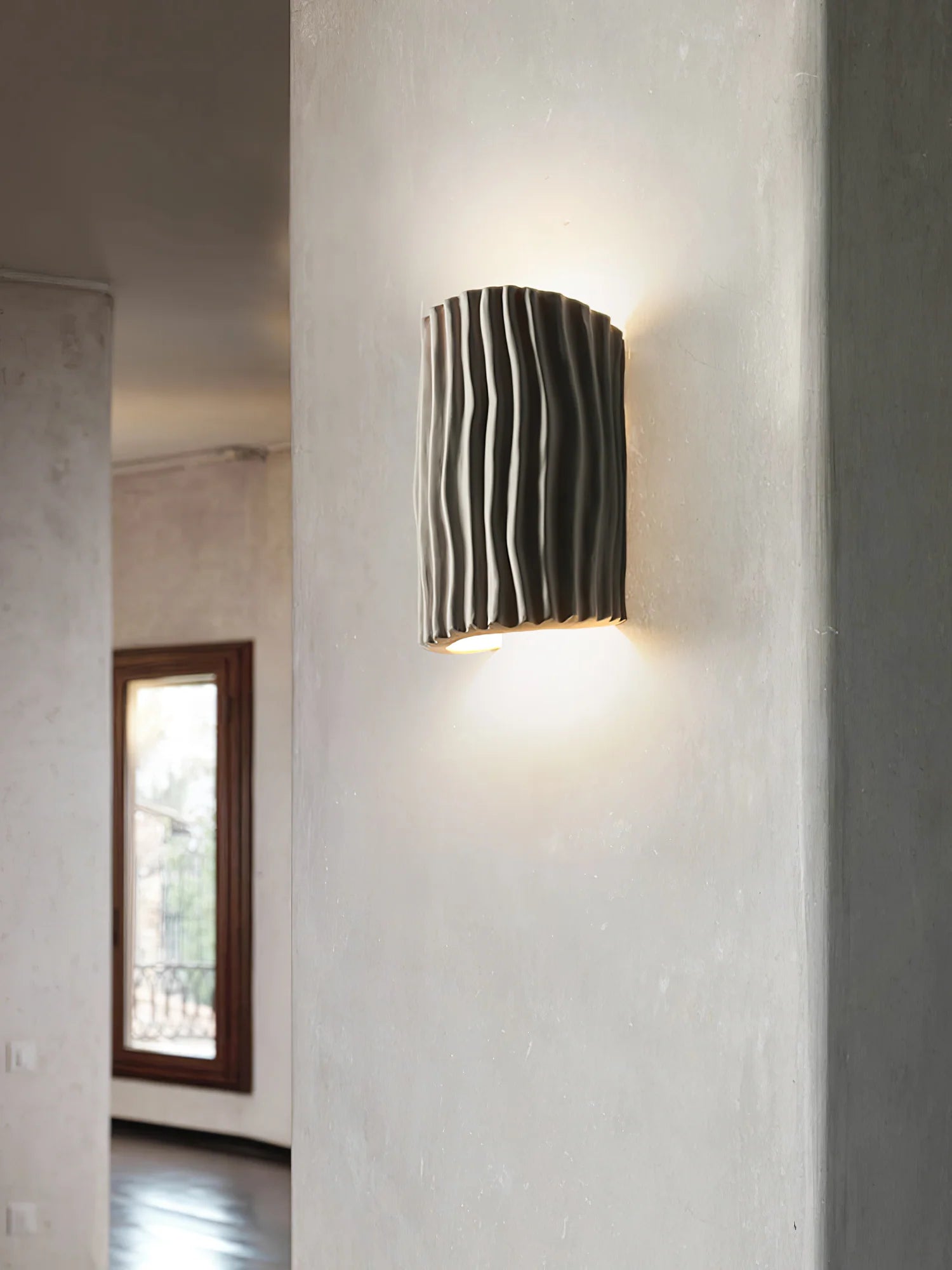 Pleated Resin Wall Lamp