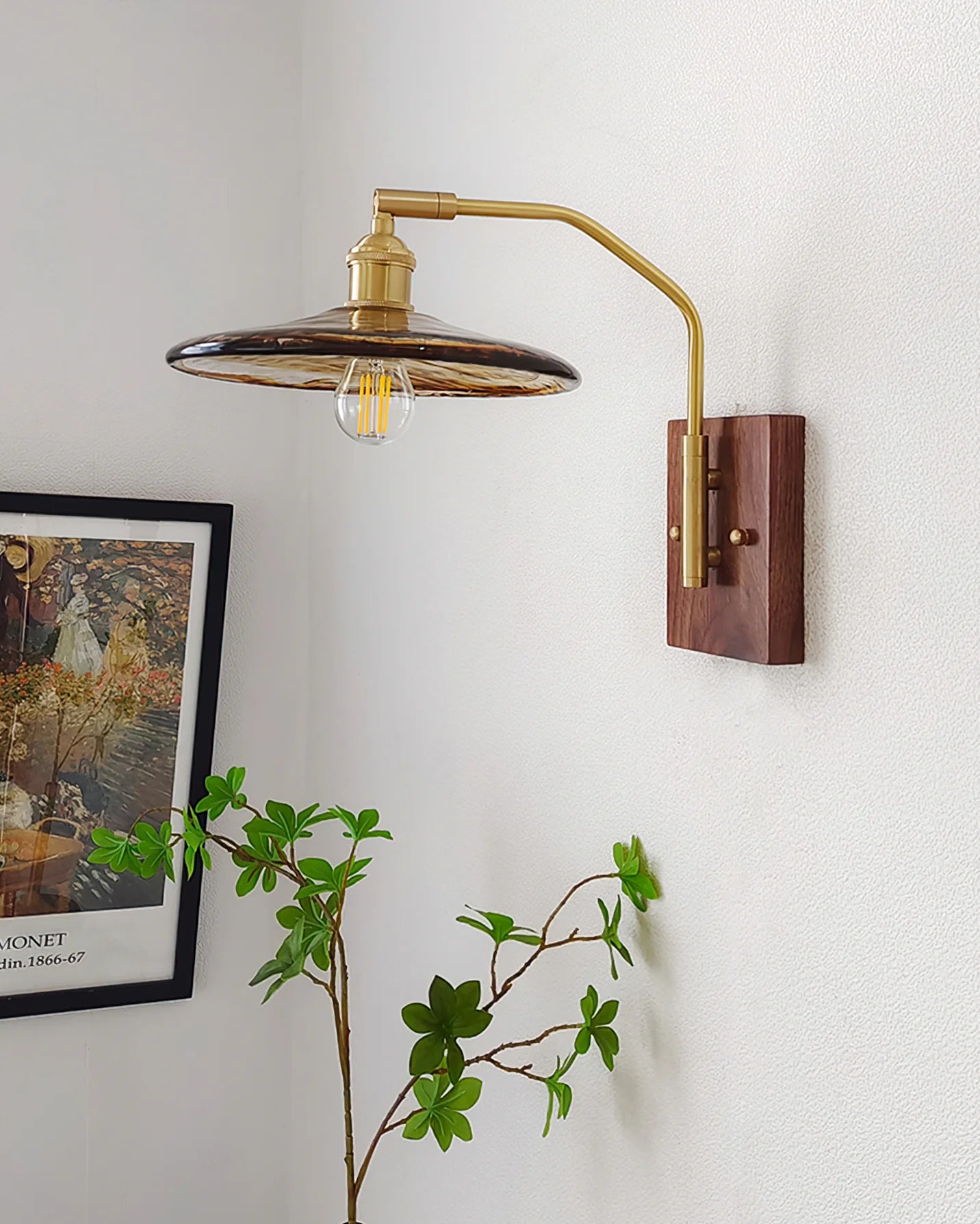 Runia Wall Lamp