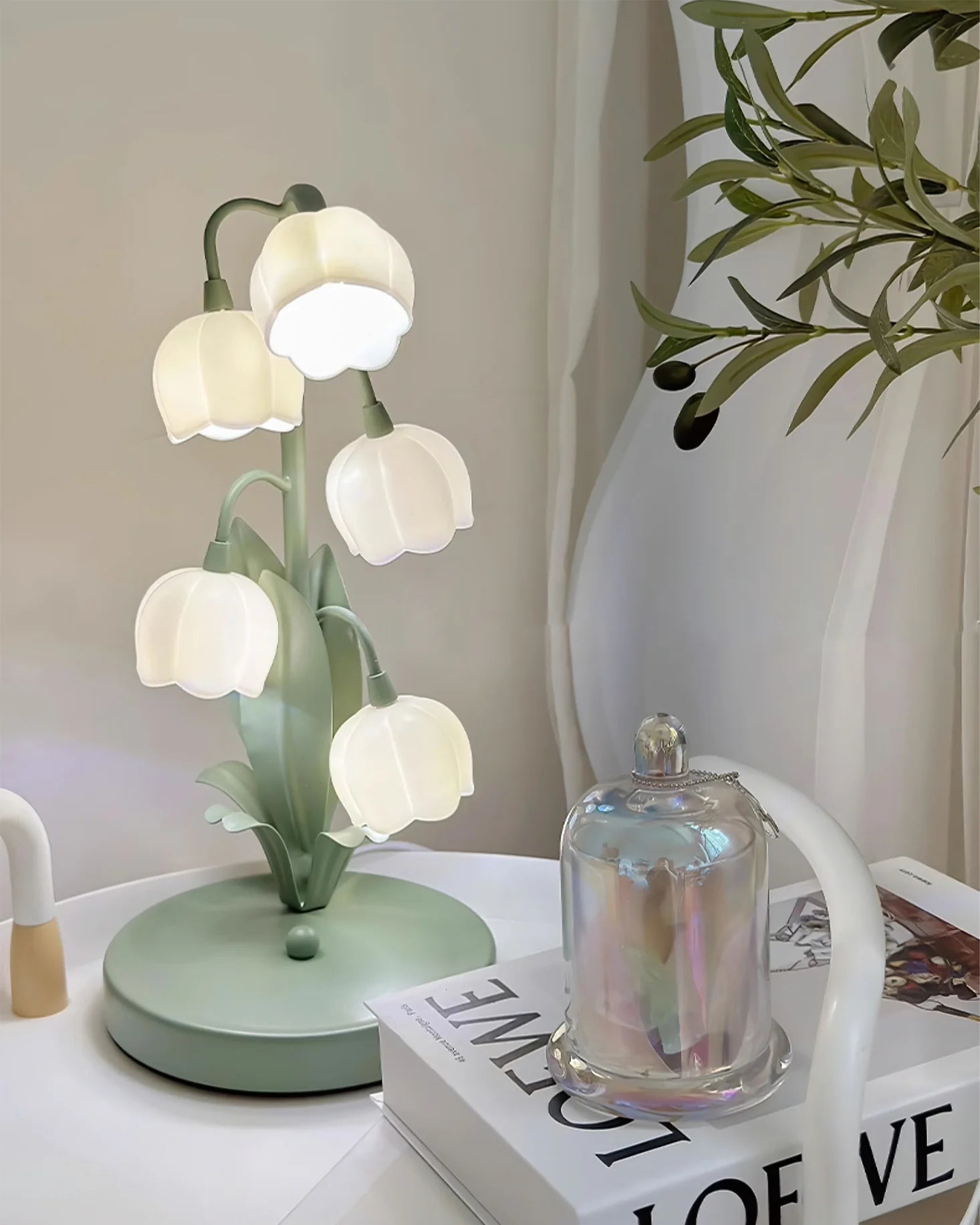 Bell Orchid Table Lamp