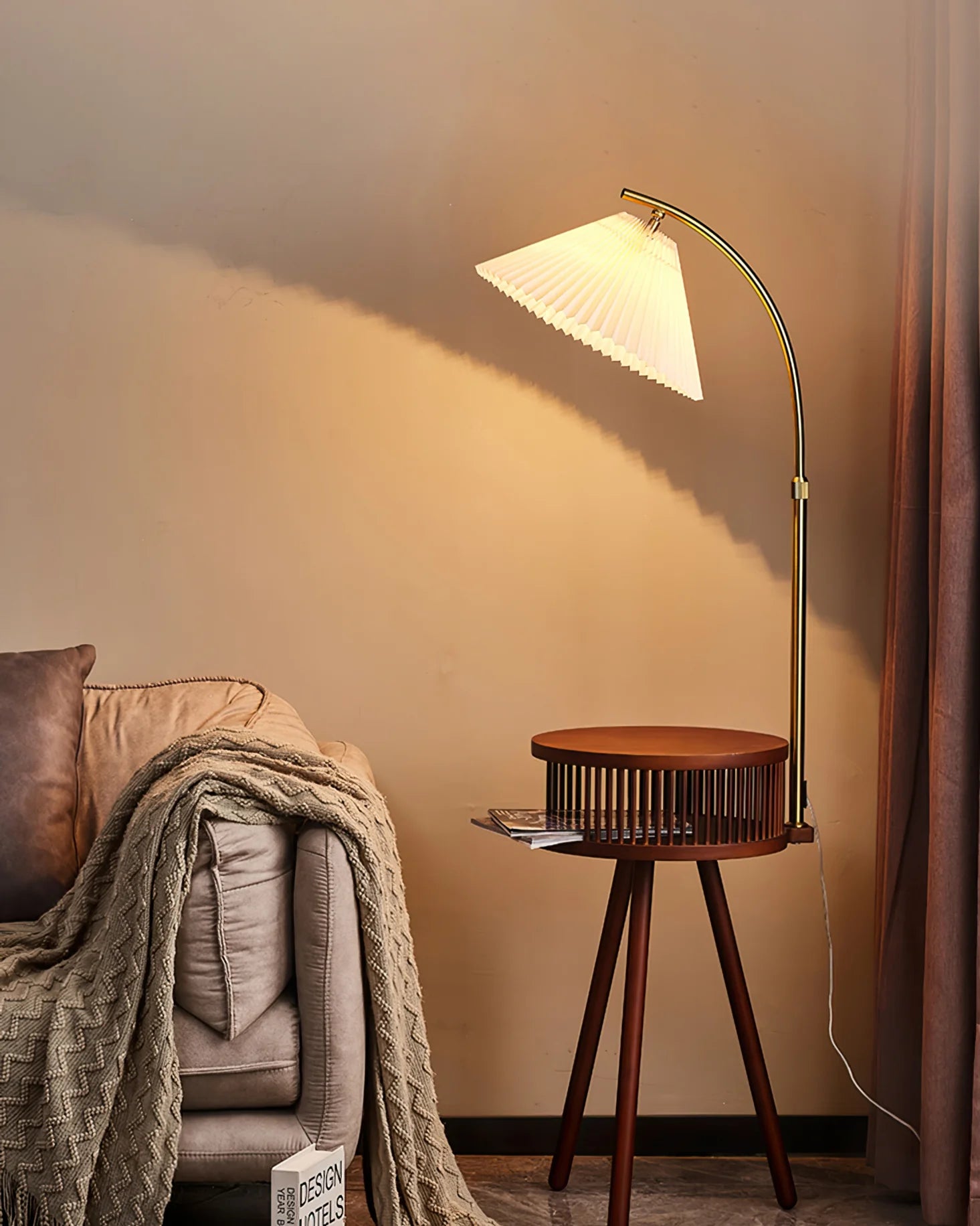 Ozawa Floor Lamp