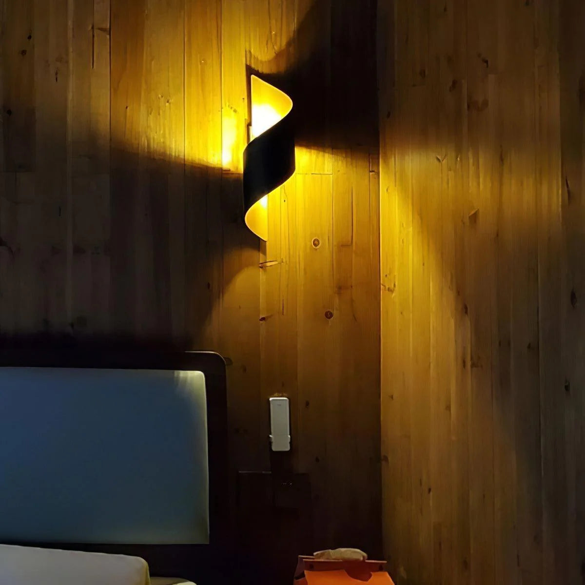 Helix Wall Lamp