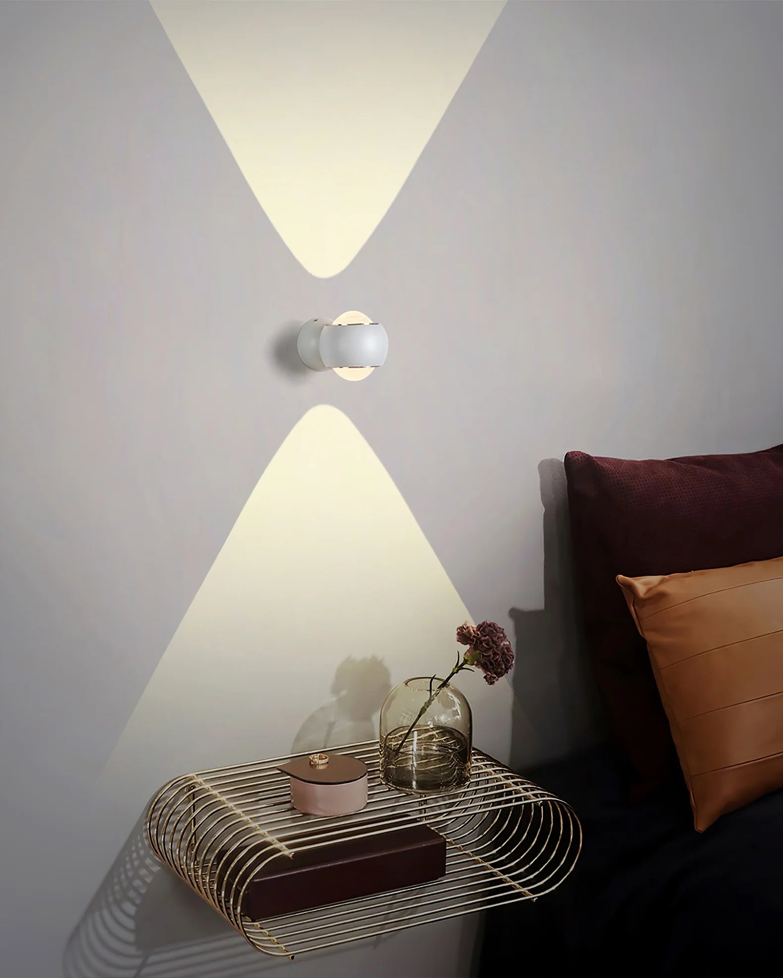 Io Verticale Wall Lamp