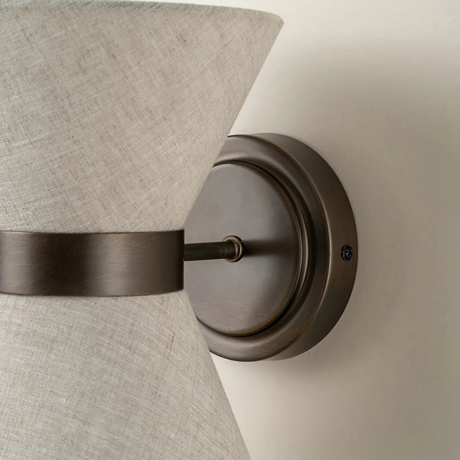 Renwick Wall Light