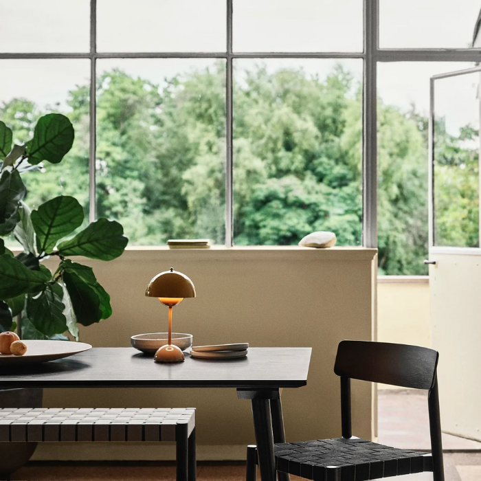 Modern Chargeable Table Lamp