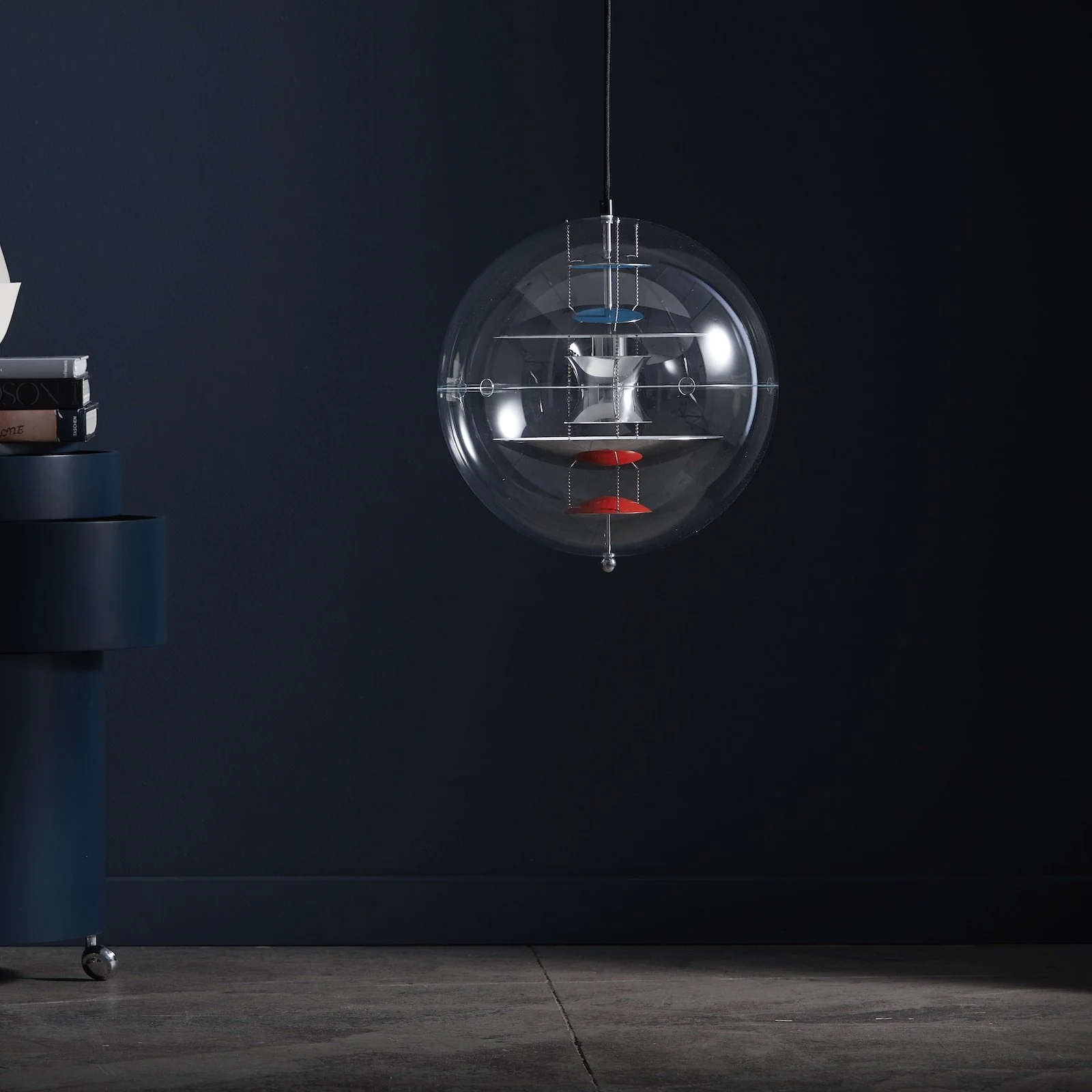 VP Globe Pendant Light