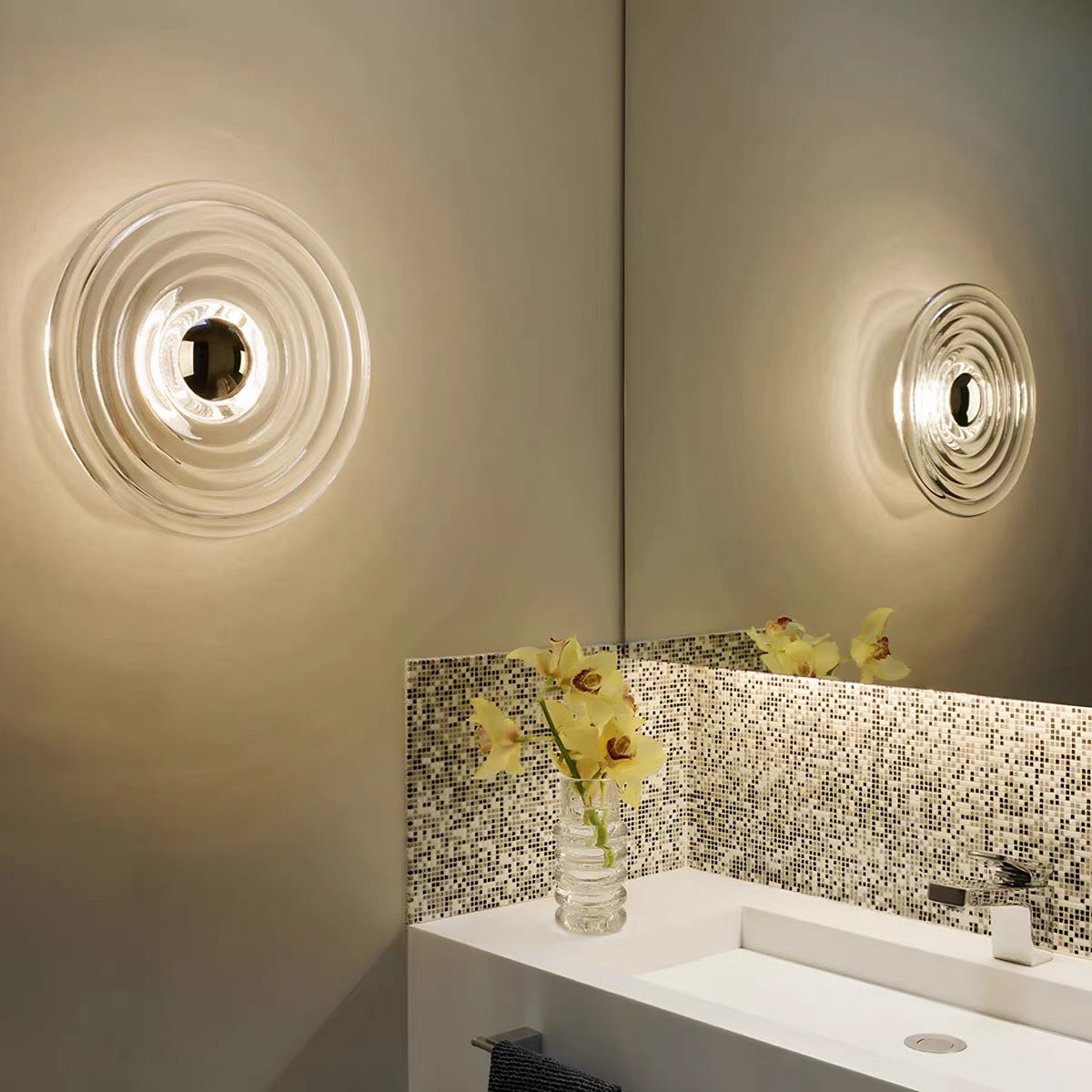 Press Wall Light